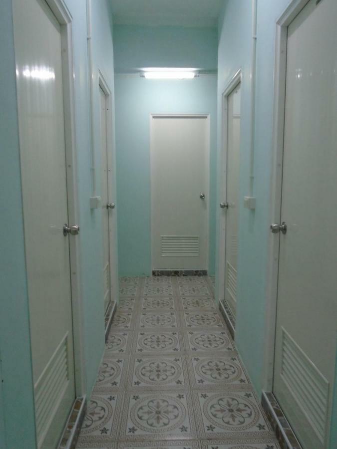 Panda Hostel Phuket (Adults Only) Patong Extérieur photo