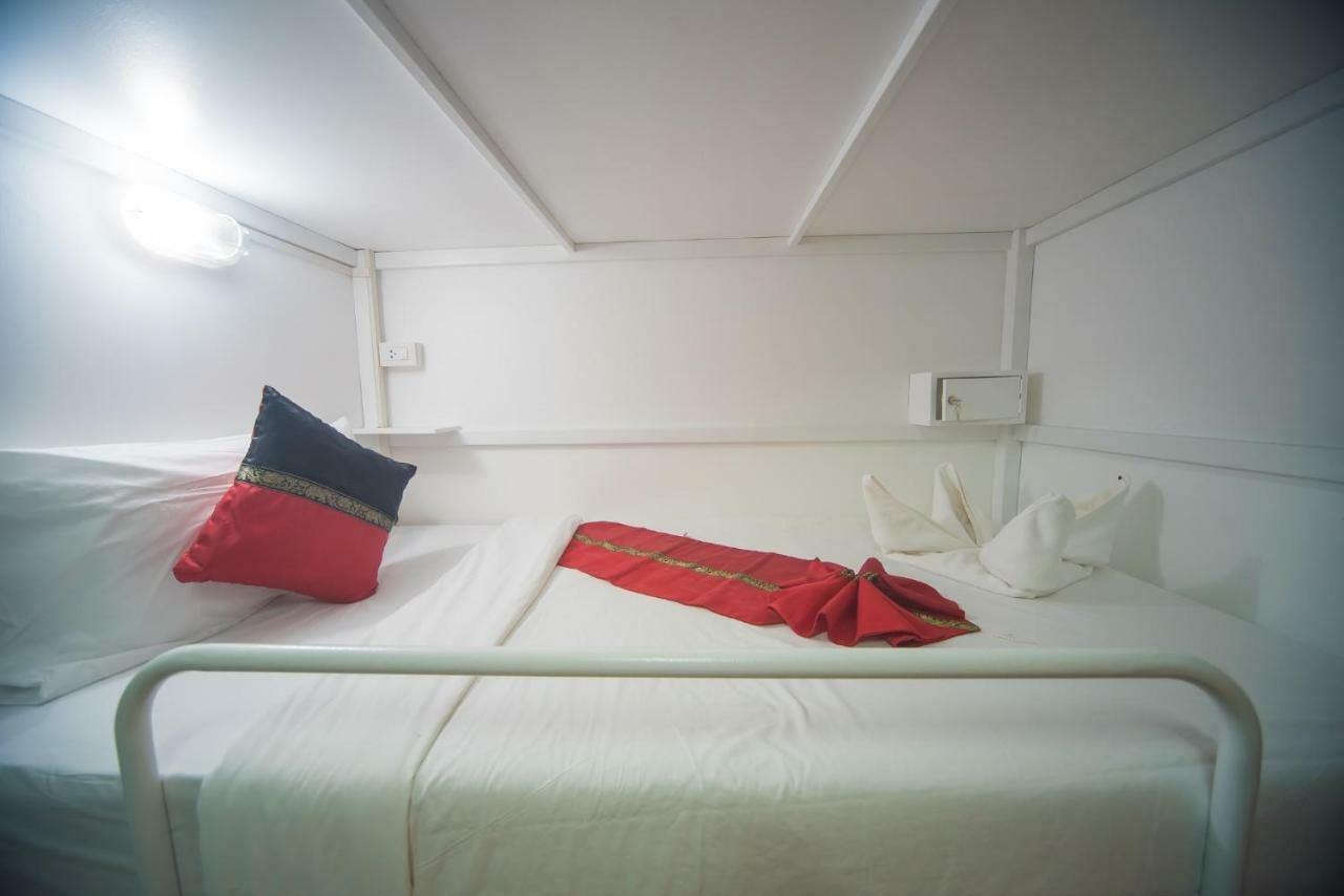 Panda Hostel Phuket (Adults Only) Patong Extérieur photo