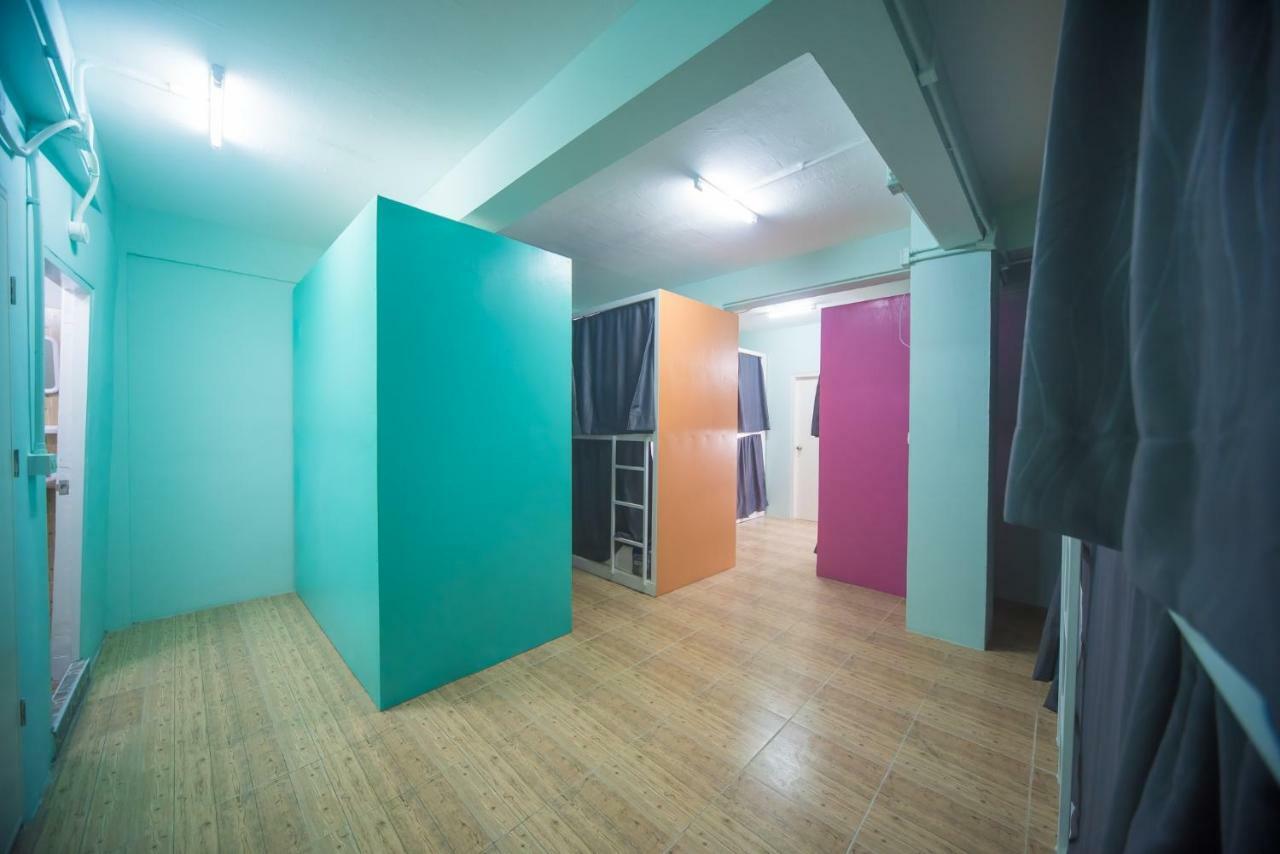 Panda Hostel Phuket (Adults Only) Patong Extérieur photo
