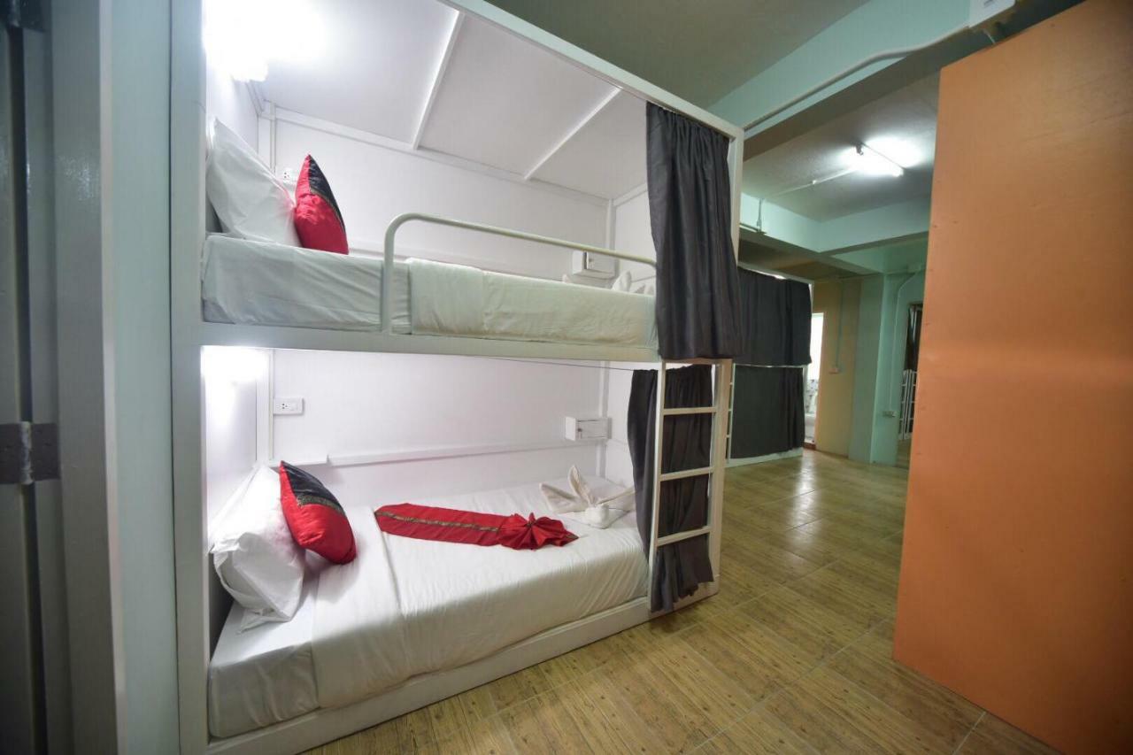 Panda Hostel Phuket (Adults Only) Patong Extérieur photo