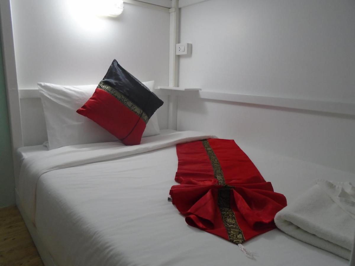 Panda Hostel Phuket (Adults Only) Patong Extérieur photo