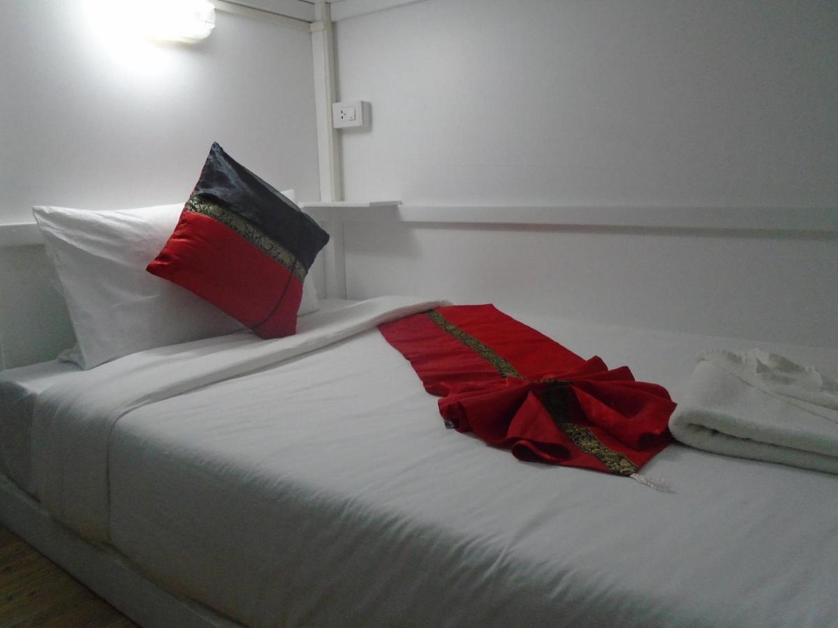 Panda Hostel Phuket (Adults Only) Patong Extérieur photo